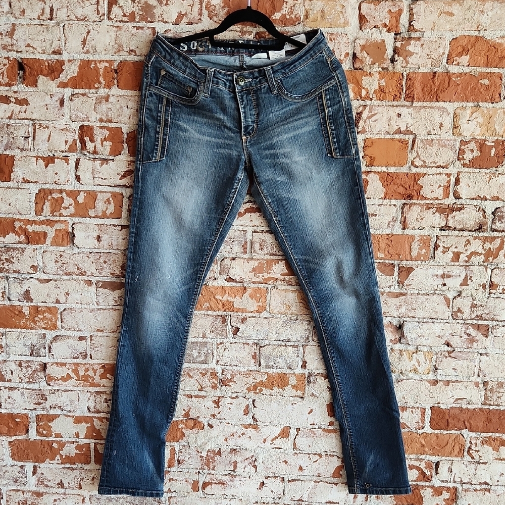 Blue Straight Leg Jeans with Vintage-Inspired Wash